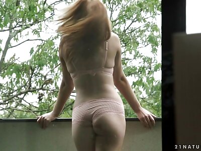 Curele sălbatice Luna Star și filme porno cu femei scunde Kat Monroe fac plăcere pe un armăsar îngâmfat în POV